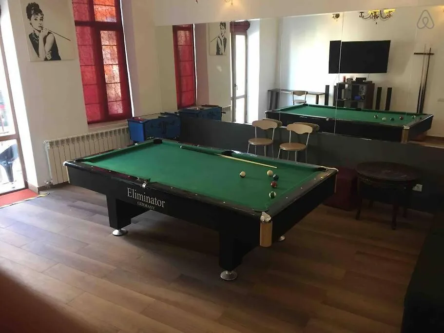 The Castle Of Piata Romana Hostel Bucharest